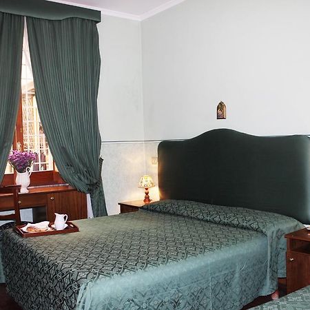 Anne & Mary Bed & Breakfast Rome Exterior photo