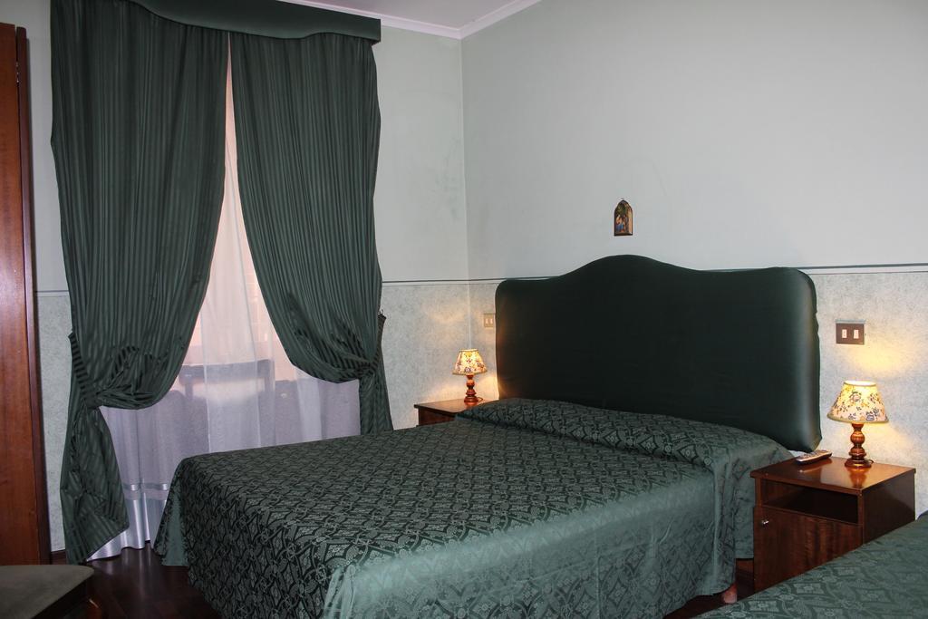 Anne & Mary Bed & Breakfast Rome Exterior photo
