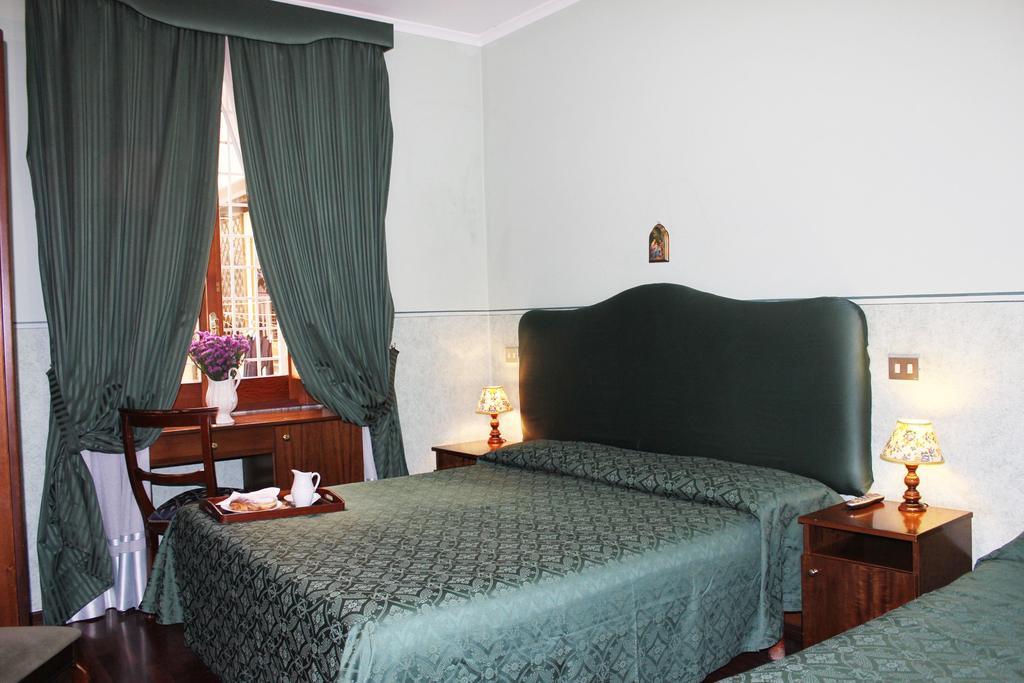 Anne & Mary Bed & Breakfast Rome Exterior photo