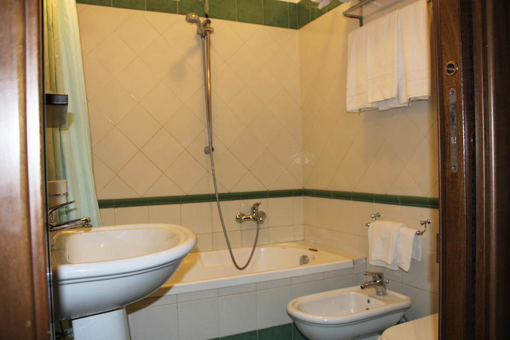 Anne & Mary Bed & Breakfast Rome Exterior photo